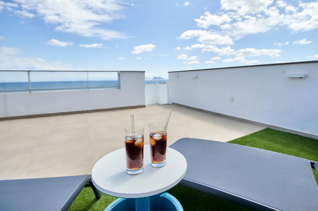 Penthouse With Stunning View And Rooftop Terrace Manilva Exterior foto